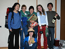 �ʐ^��i�ォ����q�A�r�G���A��q�A�x���j�J�A�킵�N�B���i�͗��ނ����