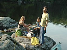 カレン、ダグラス、佳子・ケトルポンド