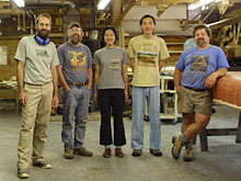 ローリンの家の郵便ポスト、左からギャレット、ローリン、佳子、匠、ピーター