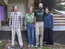 クッキング、左から匠・アレクサンドラ・ギャレット・佳子