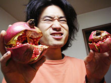 ���j�J�C�g�N�A�U�N���̐^�����Ă���R�W����