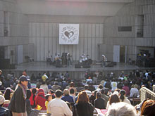 ���̓��͓������ۏ��q�}���\���A����J�쉹