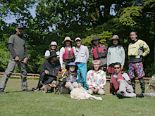 �g�������Ȃ̂ɃW���P�b�g�𒅂Ă���l�A�Q�������݂�ȁB