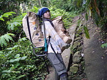 �X�N���[���e���g�𒣂����AG.I.�悵�q