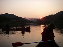 �ЂƎd���I������̕��i