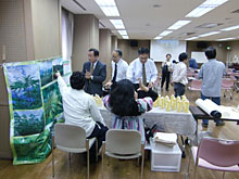 �w���v�y�[�p�[�̎蒠���`�N�`�N�A�V�Y�Ƒn�o�V���|�W�E��