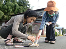 �~����A�}����