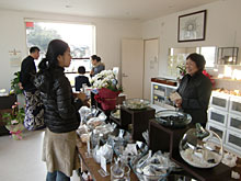 ���؉ƁA�������uSTONE