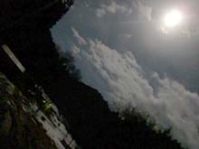 ���ݓd�C�A�����ɏƂ炳��Ă���͂���߃����h