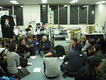 �J�x�[�X�ɂă~�[�e�B���O�A��C��ɂă~�[�e�B���O