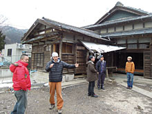 �䂩�肳��i�Ί����ق��j�A�Ö��Ƃ̑O��