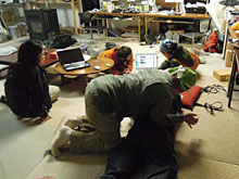 ����Ε��ʂɌ����ďo������Ё[���[�ƃg�������A�S�����ƃ~�[�e�B���O