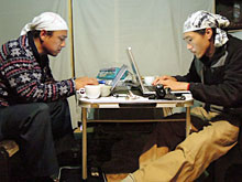 ������A��