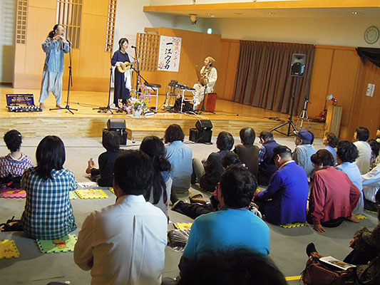 
��]�E�^�J�����R���T�[�g