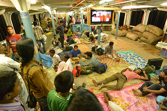 �_�b�J�[�Ă��̕��i