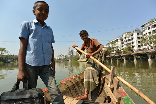 �_�b�J�[�Ă��̕��i