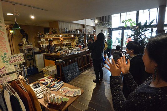 �g���C�o���A�[�c�X�^�b�t�̒a����