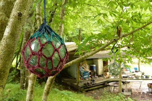 �ڂ�ł�ƃe���g