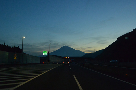 �閾���̕x�m�R