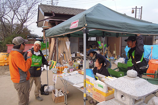 ��Вn�ł̒��Ԃ���