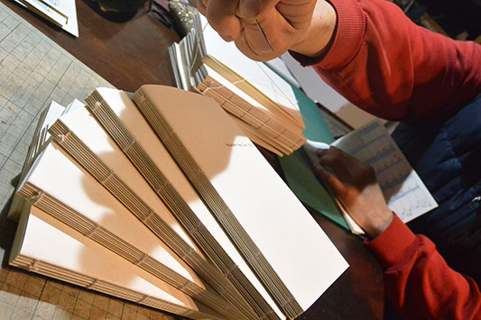 �蒠��D���Ă���l�q