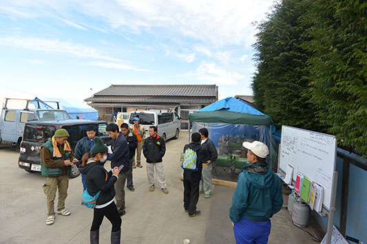 �푍�s�{�����e�B�A�����̒�