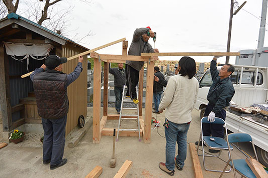 ������g��