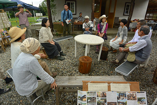 大日向マルシェ まあるいテーブル
