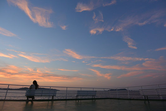 大分に向かうフェリーの上から