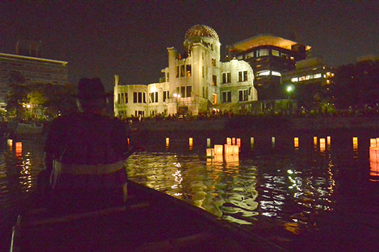 ���ꂢ�ɗ���铔�Ă����B