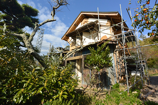 �Ö��Ƃɗאڂ��鑠