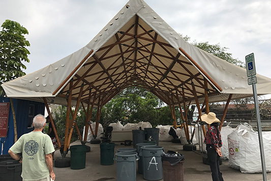 ���T�C�N���Z���^�[