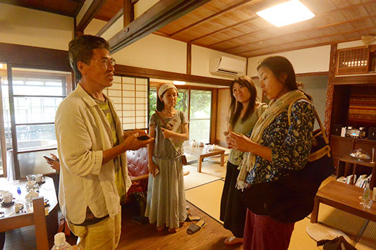 �������X�̉w