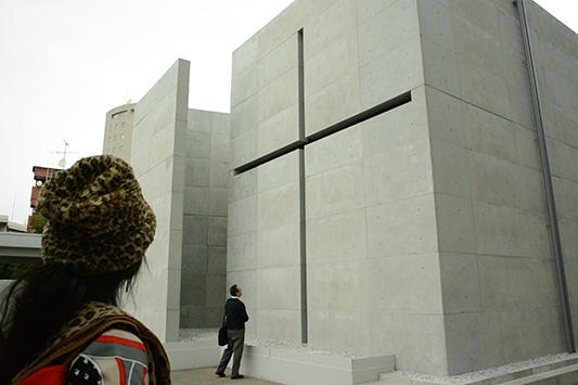 �������Y�W