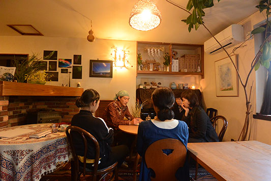 �M�������[�ޖ���