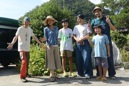 �o���Ƃ̐l�X��