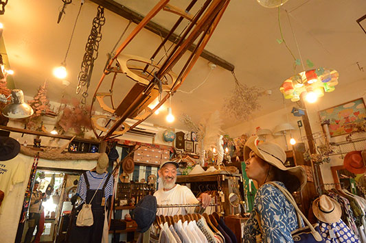 �u���E���^�r�[