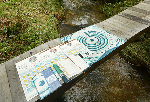  �Q�O�Q�O�N�A���̃J�����_�[�̃��C���i�b�v