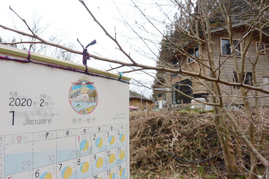 �d������