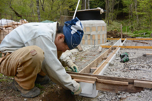 �R���N���[�g�̌^�g�ݒu