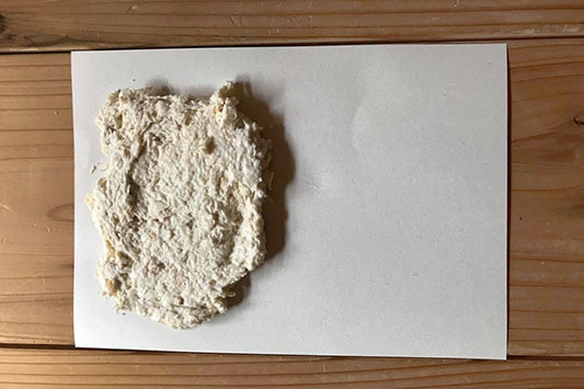 �������z