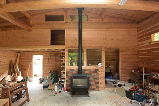 �H�[�ɐݒu���ꂽ�d�X�g�[�u