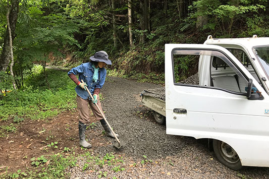 ���ɍ�����~��