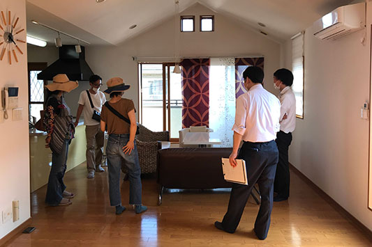 �I�̐��삪�Â�