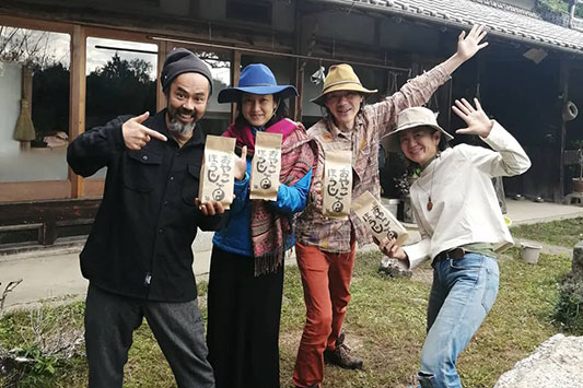 ���ƃJ�k�[������ł�A���₱�ق���