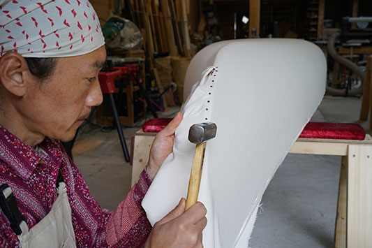 �X�e���Ƀ^�b�N��ł�����