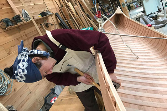 �B���ߍ��