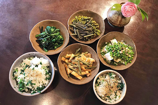 �Z������