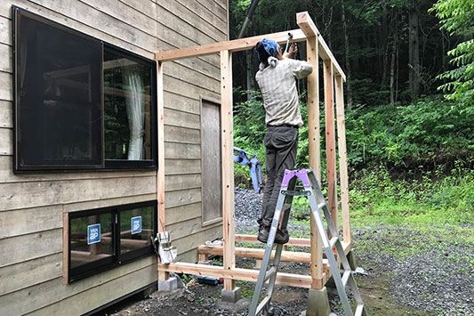 �H���q�ɂ������i�s