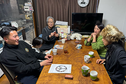 ��ƕ�炷����݂̃N���X